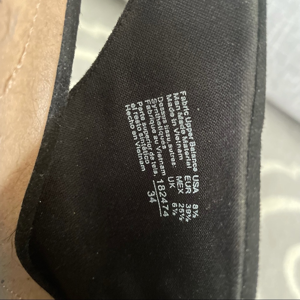 Heels - Picture 4 of 8